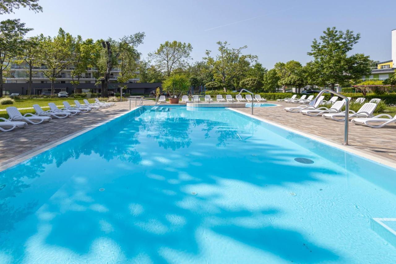 Apartament Admiral Pearl Siófok Zewnętrze zdjęcie